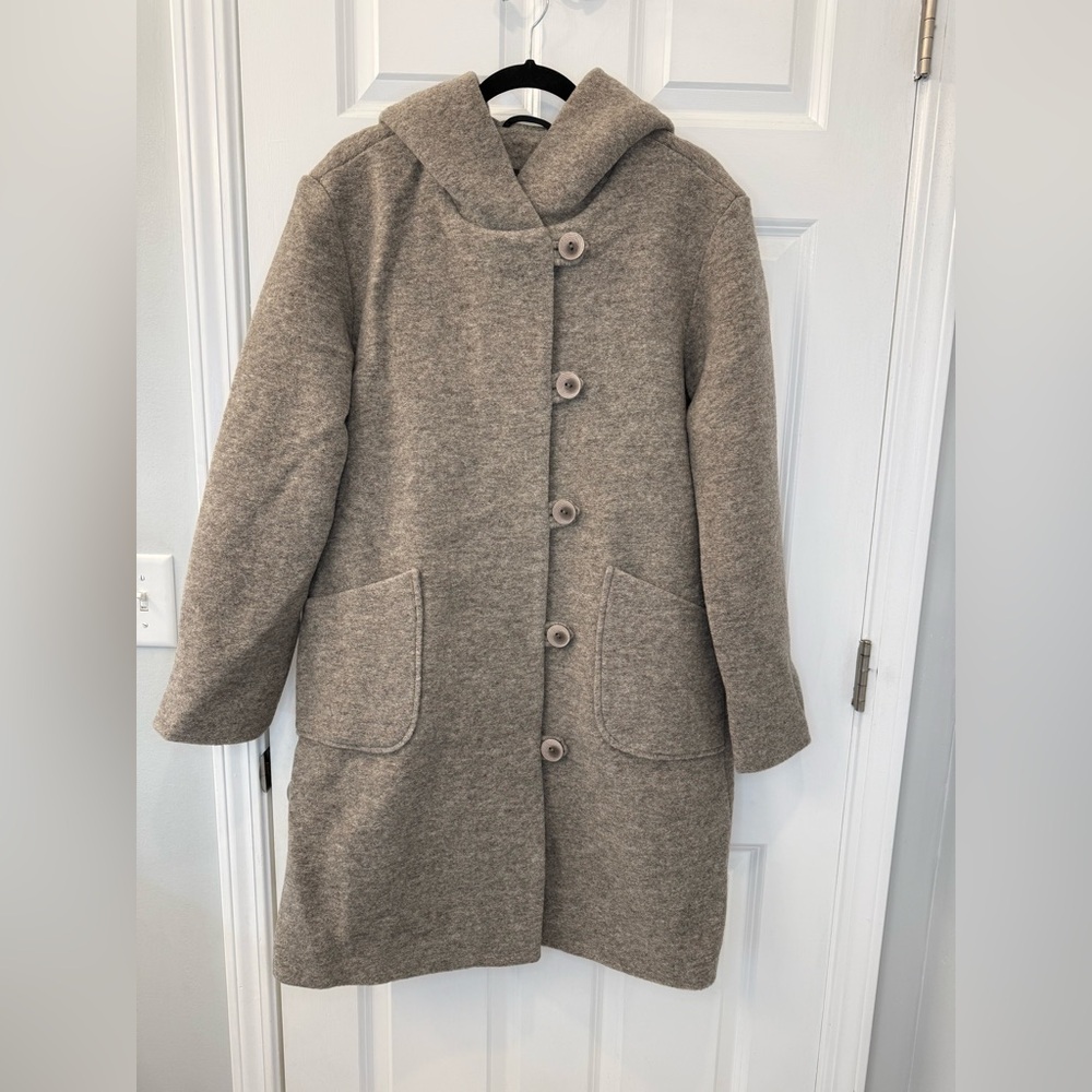 NWT Women’s Classic Wool Coat Mid-length Tan / Oatmeal Size Medium